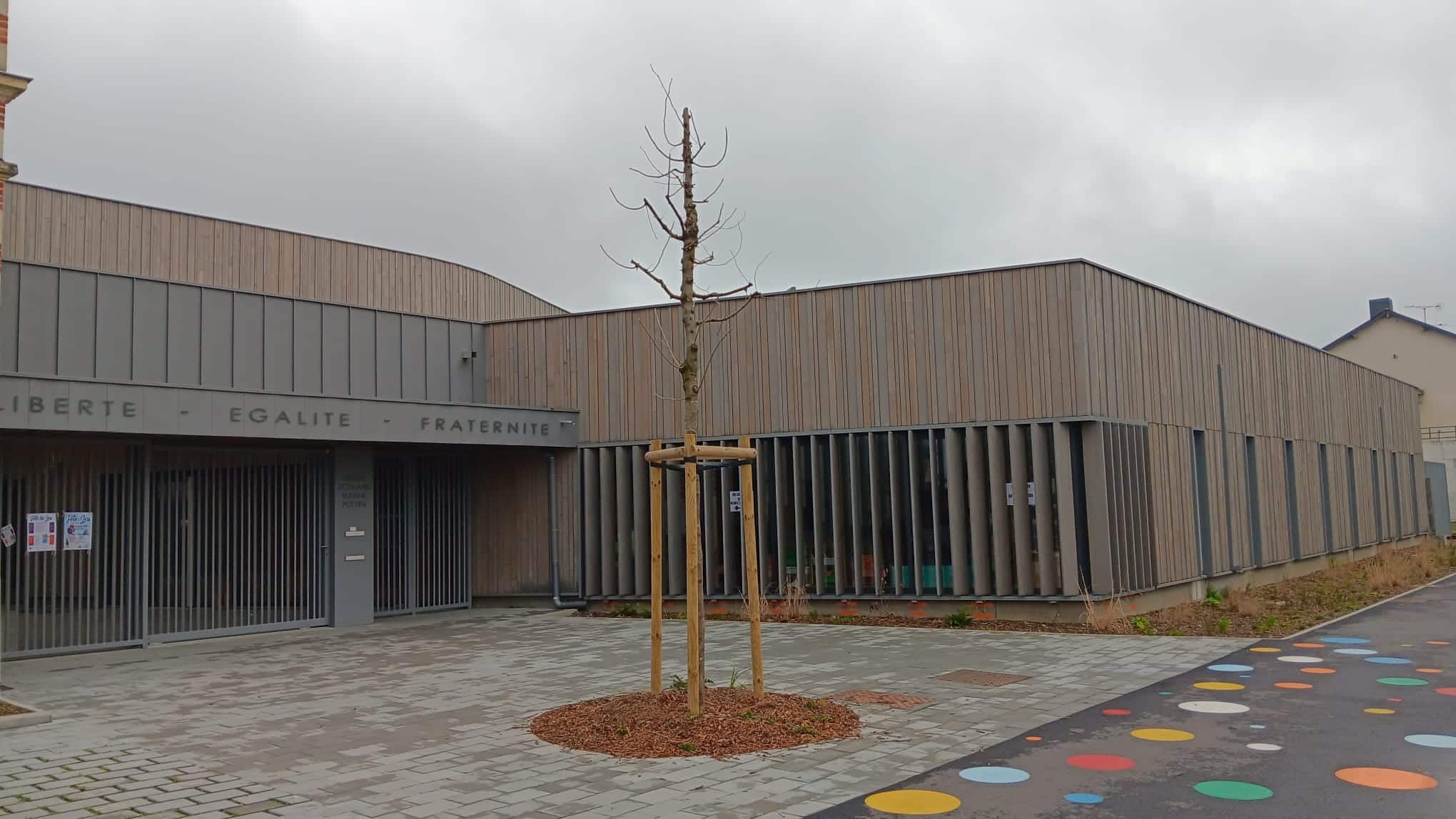 Groupe scolaire à Saint-Jacques-de-la-Lande Groupe scolaire Eugène Pottier